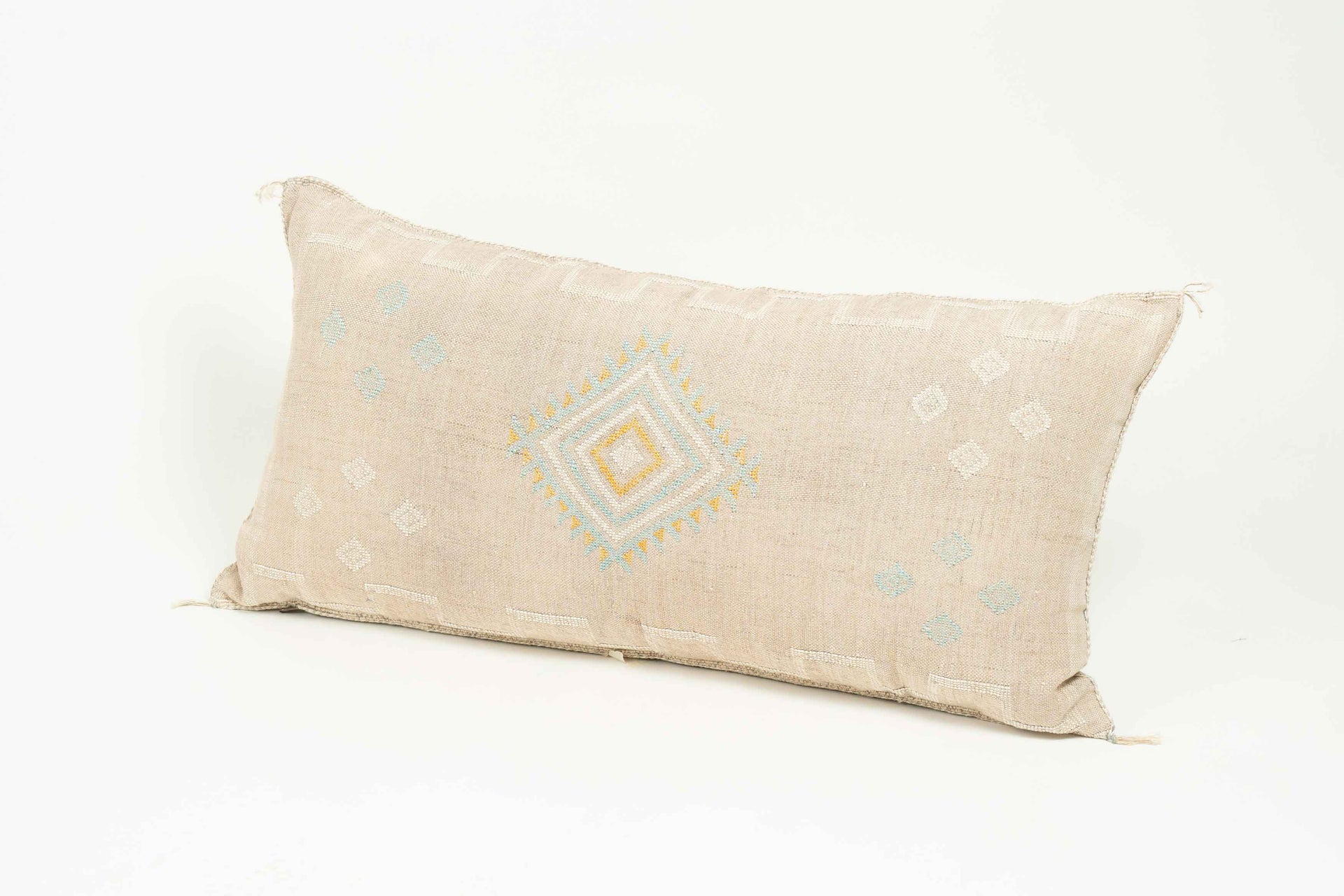 Handcrafted Beige Cactus Silk Cover 01